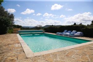 Luxueux Mas provencal immérgé dans la nature