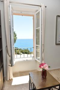Luxurious/design house sea view old Antibes for 6