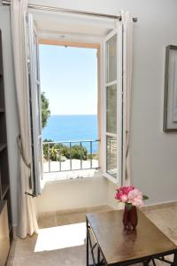 Villa Luxurious/design house sea view old Antibes for 6 1 Rue René Laporte 06600 Antibes Provence-Alpes-Côte d\'Azur