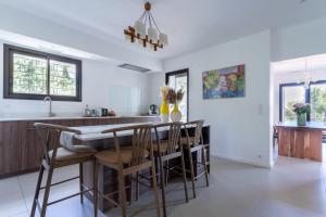 Luxurious modernist architect's house 3-bedrooms with AC - Dodo et Tartine