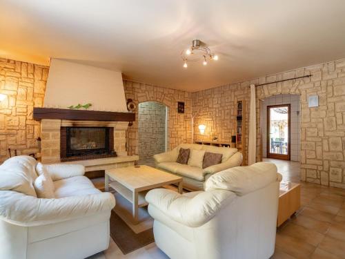Luxurious Villa close to Chateau De Puisserguier Plan des Cathares 3 bedrooms 6 persons