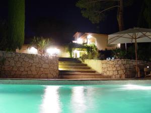 Villa Luxurious Villa in Mougins with Swimming Pool  6250 Mougins Provence-Alpes-Côte d\'Azur