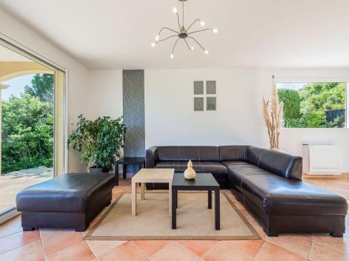 Luxurious Villa with Private Pool in Les Vans