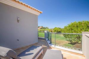 Luxury 3 Bedroom Villa With A Shared Pool