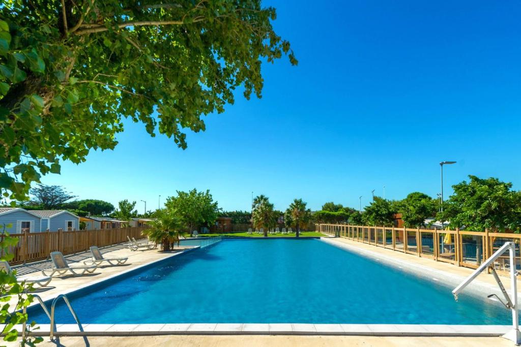Luxury 4 bed villa with private pool Oasis Parque, Alvor AT16