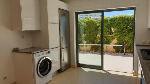 Luxury city Villa Olivia 10 - 15 min to the Beach Oura, private swimming pool