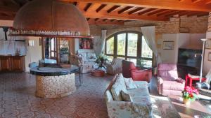 Luxury family villa in the heart of Gascony. Large pool & gorgeous view