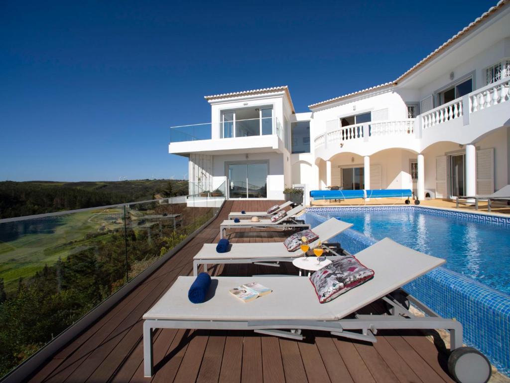 Villa Villa Luxury Golf Villa , 8650-060 Budens