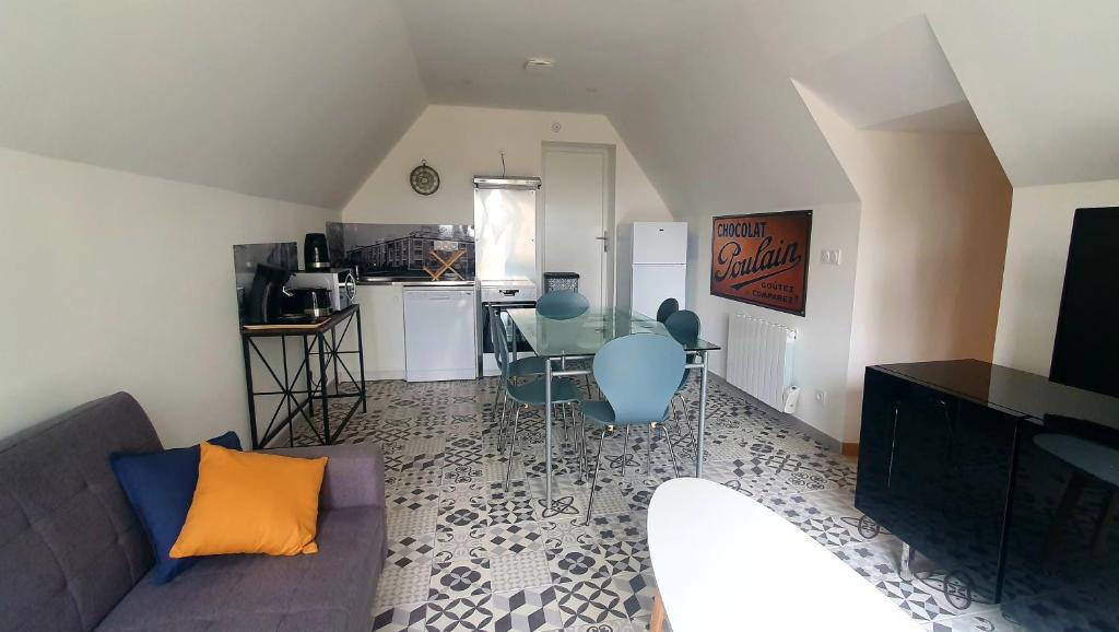 Luxury Villa, Amazing View on Cannes Bay, Close to Beach, Free Tennis Court, Bowl Game 83600 Les Adrets-de-l\'Estérel