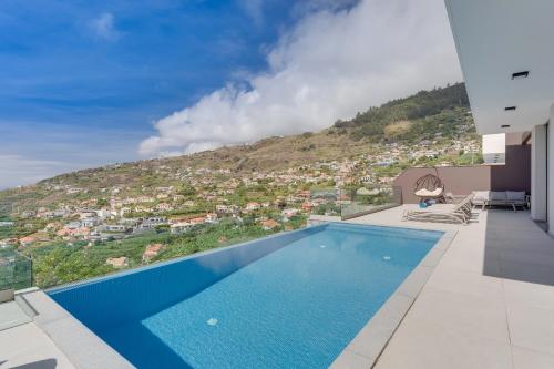 Luxury Villa Bianca by HR Madeira