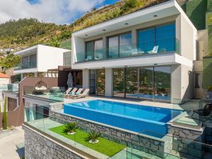Luxury Villa Bianca by HR Madeira
