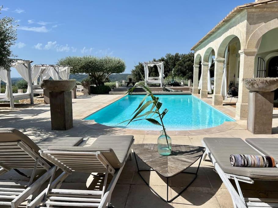 Luxury Villa in front of the famous Pont-du-Gard. 36 Chemin du Moulin À Vent, 30210 Castillon-du-Gard