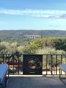 Villa Luxury Villa in front of the famous Pont-du-Gard. 36 Chemin du Moulin À Vent 30210 Castillon-du-Gard Languedoc-Roussillon