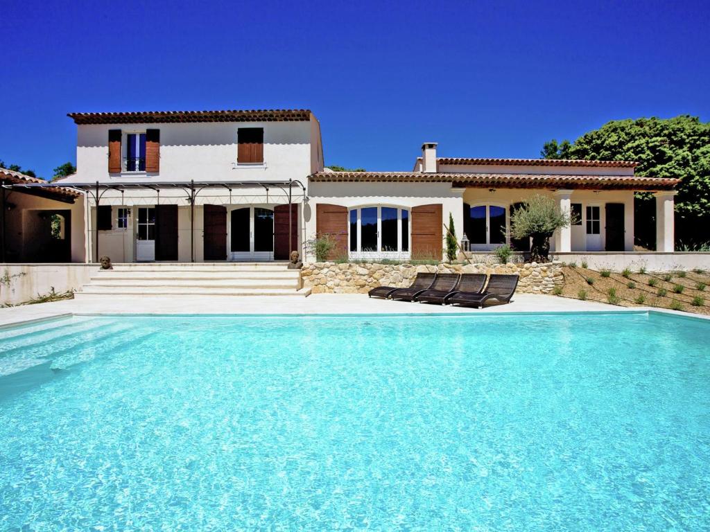 Luxury villa in Provence with a private pool , 84400 Martres-Tolosane