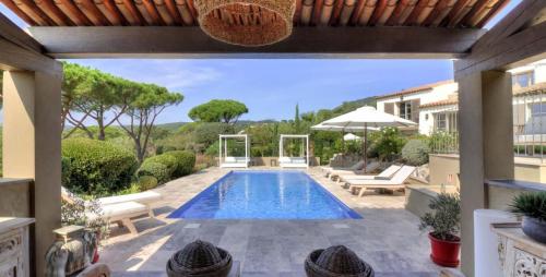 Luxury villa with large pool