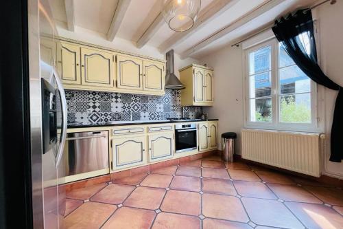 Luxury Villa with SPA 10 min from the center of Amboise for 10 people