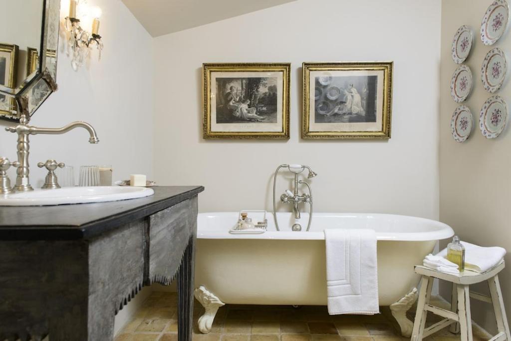 Luxury Village House In The Heart St.Remy-De-Provence 6 Rue du Parage, 13210 Saint-Rémy-de-Provence