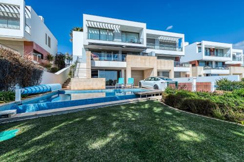 Luz da Lua. Ocean front luxury. Private pool.
