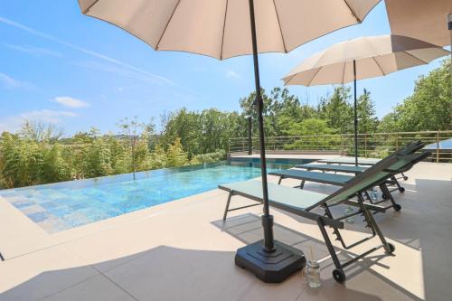 Villa VILLA M Superb luxurious villa in Biot with overflowing pool Chemin de Saint-Julien Biot