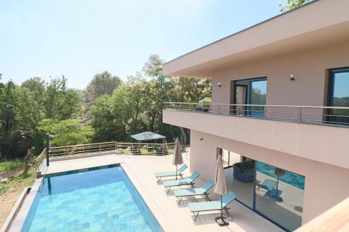 VILLA M Superb luxurious villa in Biot with overflowing pool Biot france