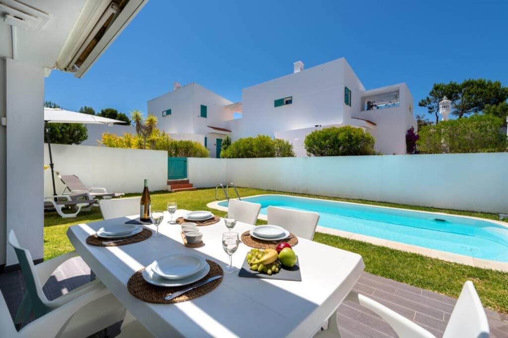 Villa Villa Magas by Gestaz Aldaeamento turistico Prainha, Moradia MB3, 8500-072 Alvor