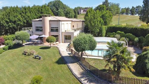 Magnificent family house in the countryside close to Sarlat, Dordogne, 8-12 pers