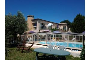 Magnificent family house in the countryside close to Sarlat, Dordogne, 8-12 pers