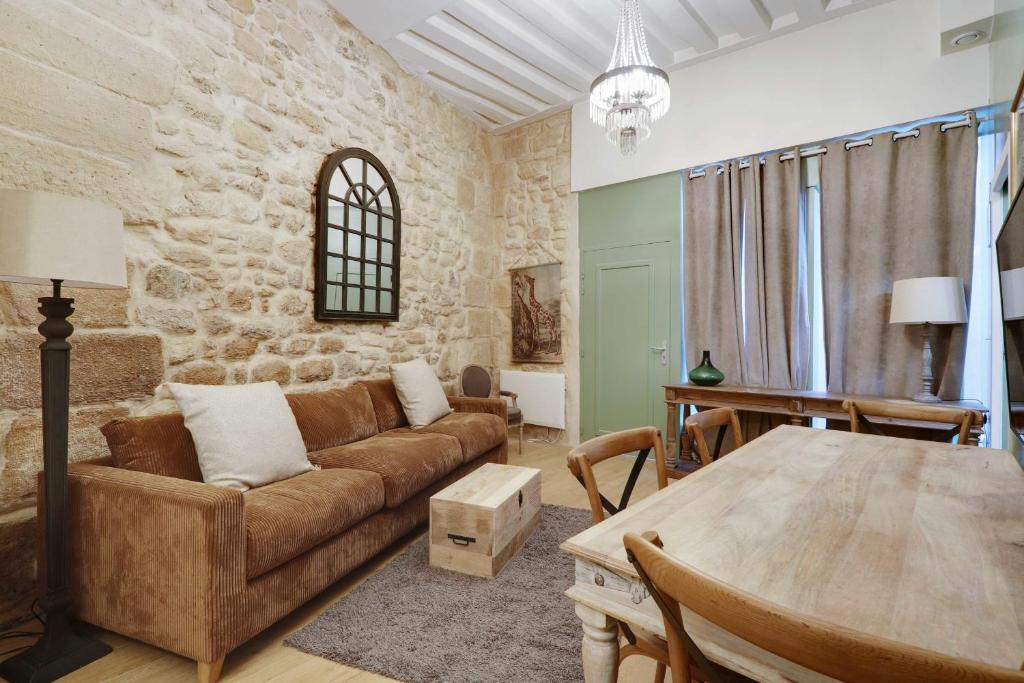 Magnificent villa in Nuaillé-d'Aunis with wellness
