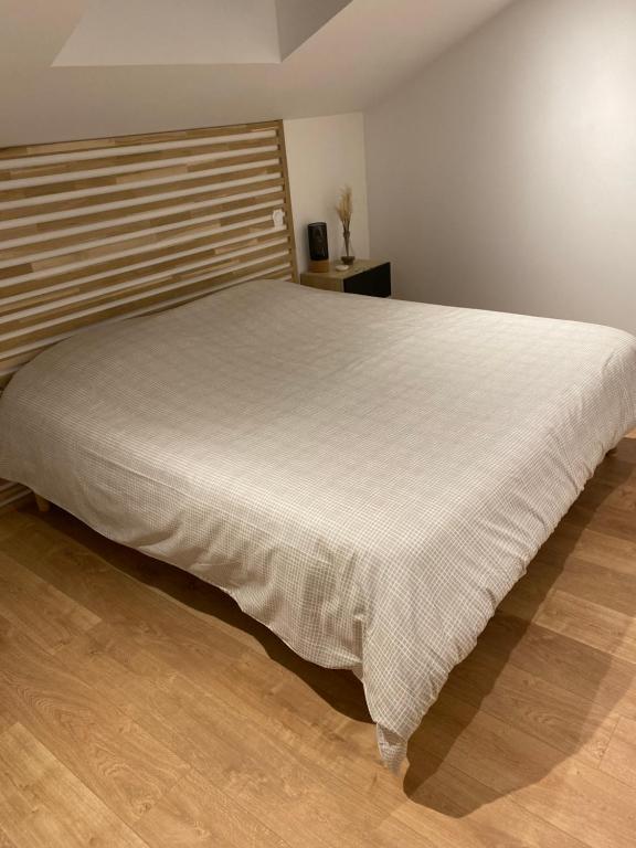 Villa Magnifique grange avec spa / love room 42 Rue Hubert de l'Isle 33240 Saint-André-de-Cubzac