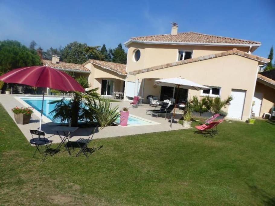 Villa Magnifique villa avec piscine 26 Rue de Montalivet 07100 Annonay