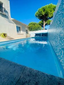 Magnifique villa avec piscine 3 chambres wifi