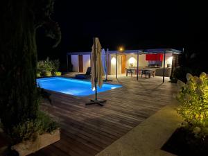 Magnifique villa avec piscine chauffée, clim, cuisine d'été