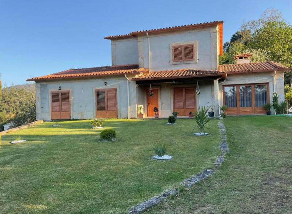 Magnifique villa, avec piscine. 1396 Rua do Paraiso, Gondufe