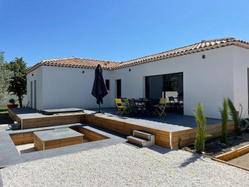 Magnifique villa avec piscine / jacuzzi / brasero