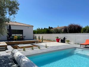 Villa Magnifique villa avec piscine / jacuzzi / brasero 401 Avenue du Comtat 13940 Mollégès Provence-Alpes-Côte d\'Azur