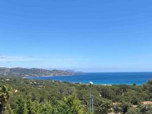 MAGNIFIQUE VILLA AVEC PISCINE -VUE MER PANORAMIQUE