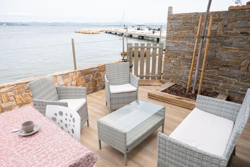 Magnifique villa bord de l'eau, terrasse, barbecue 44 avenue knyffe, 83400 Hyères