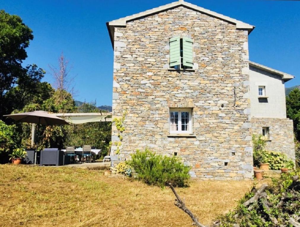 MaGNiFiQUE Villa en PiERRE Alzitana, 20221 Valle-di-Campoloro