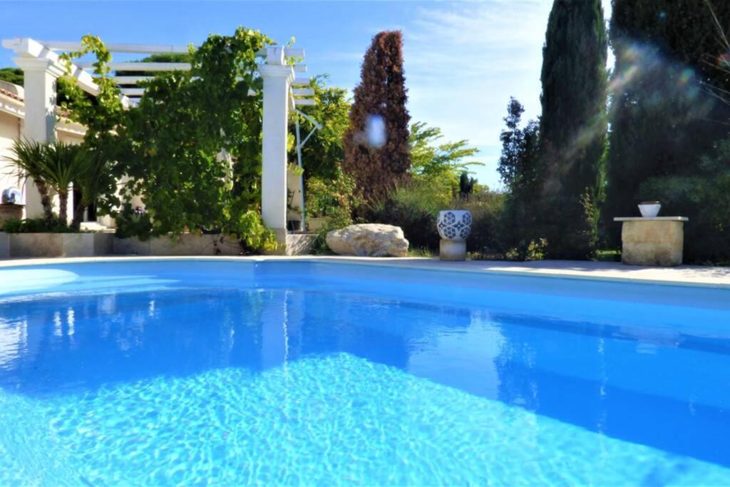 Magnifique villa l'Ibis pour 8 personnes, piscine, clim,parc et parking 191 Chemin de Falet Pont de Crau, 13200 Arles