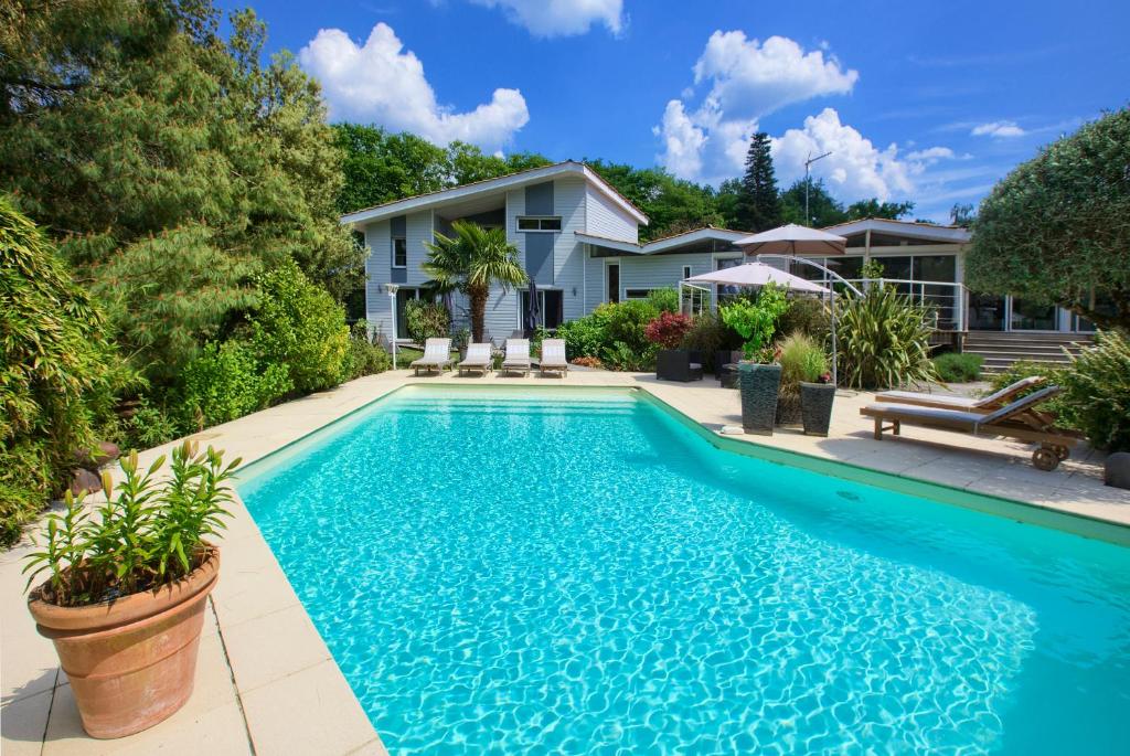 Magnifique villa Toulouse piscine/spa/vue Pyrénées 31810 Clermont-le-Fort