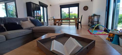 Magnifique Villa-vue mer de l'étage-terrain 800m² - La Clé Chaumoise