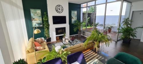 Magnolia Residence - In the Center of the Island