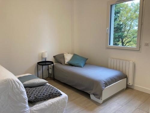 Maison 12 personnes à 20mn Lyon / 25mn eurexpo