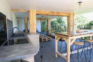 Maison 2-8prs, 3Chbrs,Piscine,Vue Château, SPA