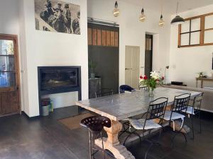Maison 3 chambres cour/bassin