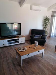 MAISON 5 Personnes EN GARRIGUE - PISCINE-SPA PRIVÉ