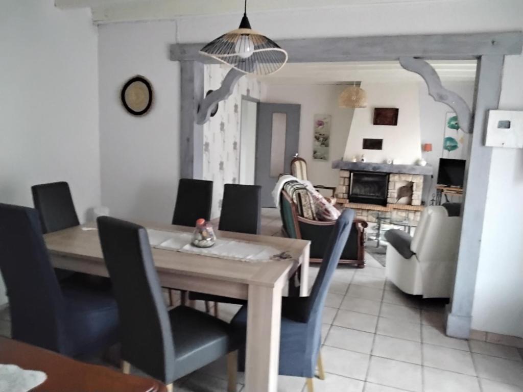 Maison 8 pers en bord de mer avec piscine chauffée toute l'année, spa et hamman 56450 Surzur