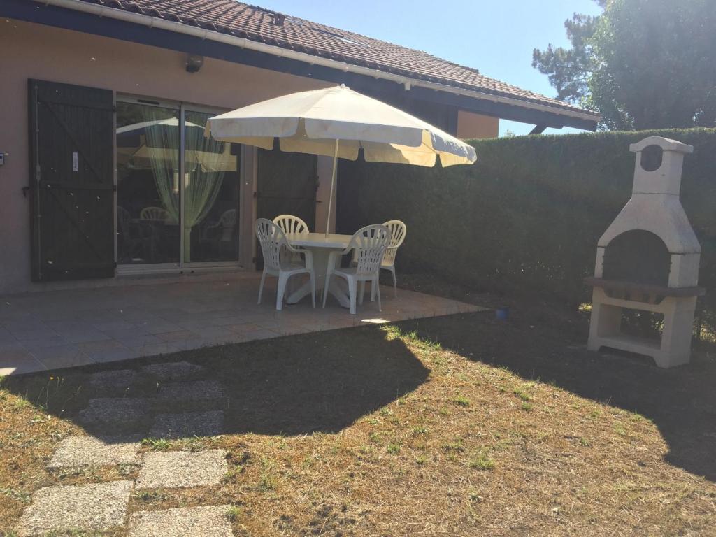 Maison à 100m plage de Tourony avec jardin clos à TREGASTEL - Réf 400