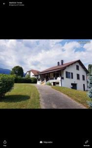 Maison a la frontière suisse avec jacuzzi ,billard