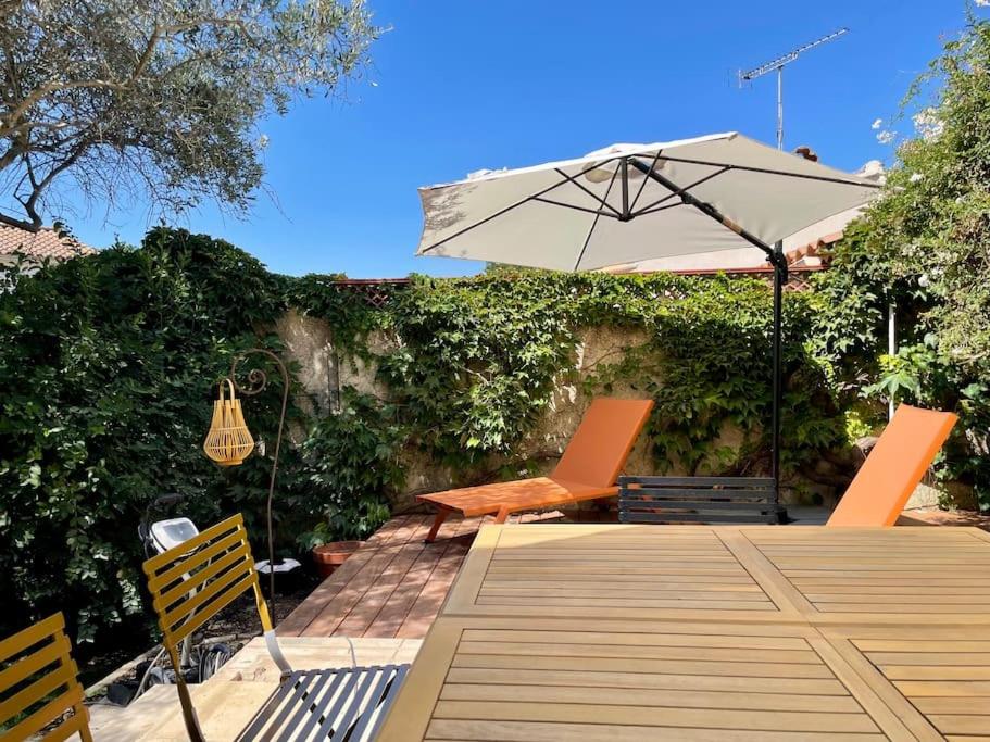 Villa Maison au pied des Alpilles 8 avenue Renée de la Comble 13210 Saint-Rémy-de-Provence